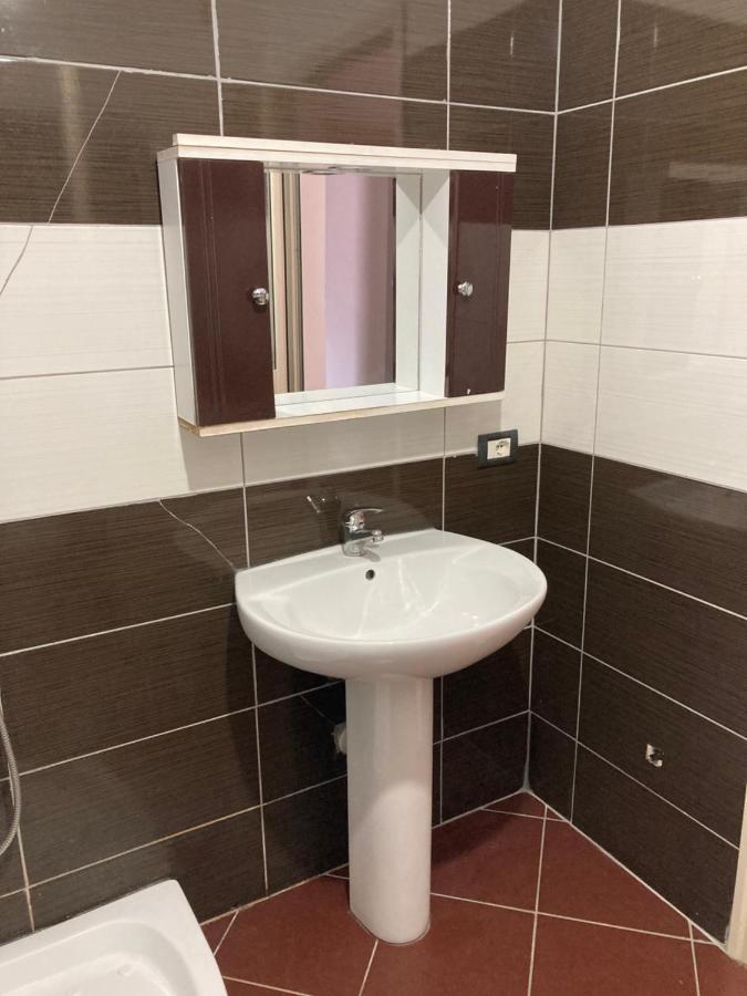 Lungomare Holiday Apartments Дуррес Экстерьер фото
