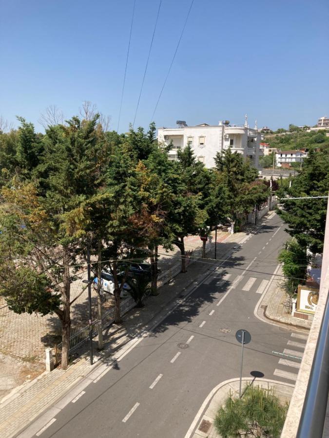 Lungomare Holiday Apartments Дуррес Экстерьер фото