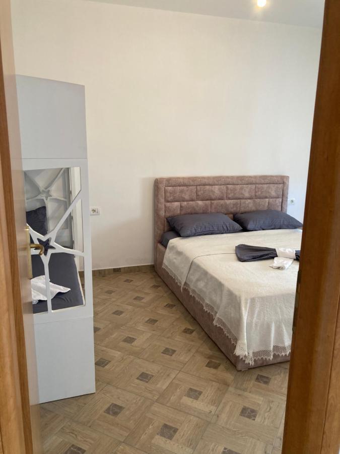 Lungomare Holiday Apartments Дуррес Экстерьер фото