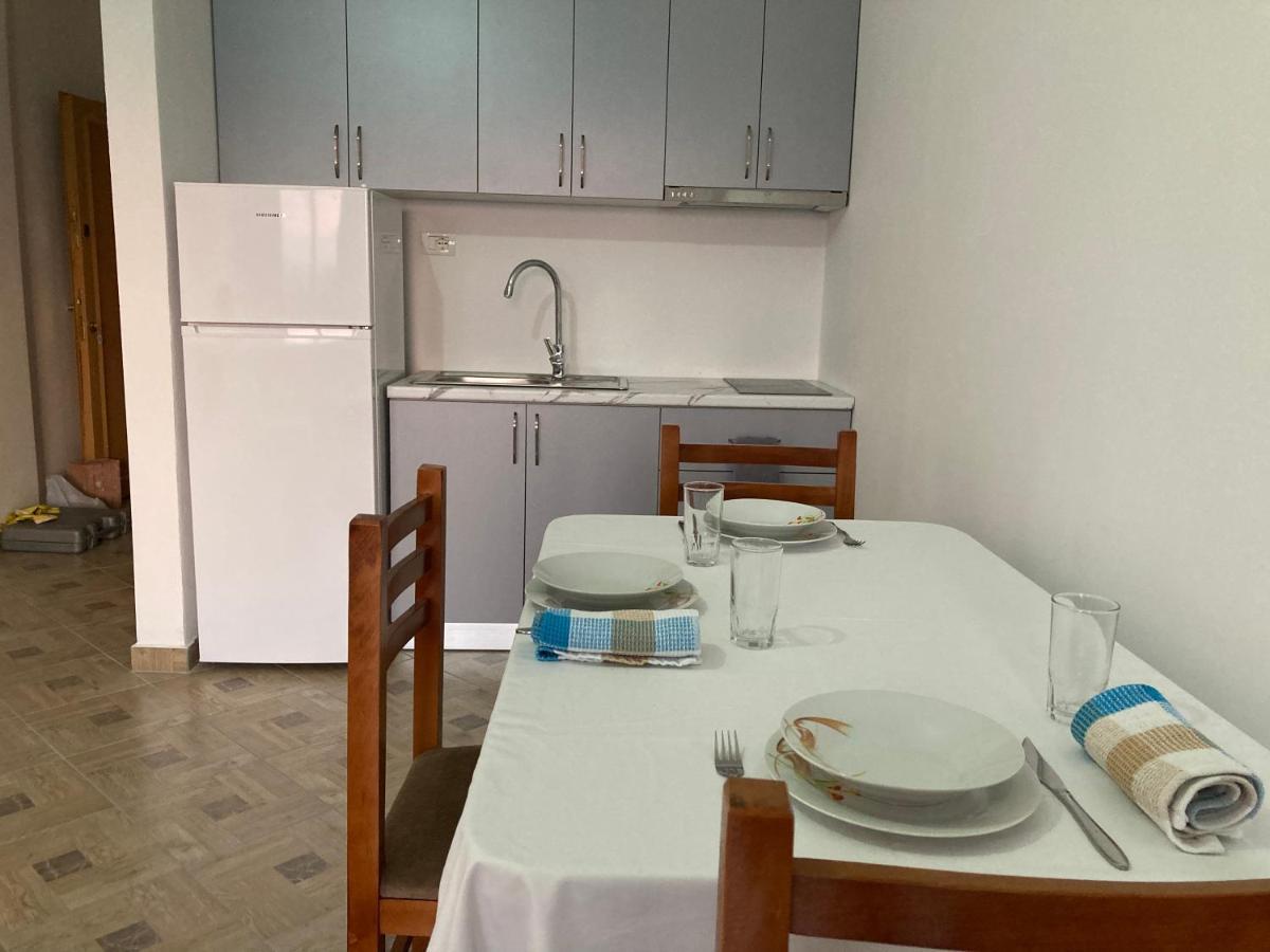 Lungomare Holiday Apartments Дуррес Экстерьер фото